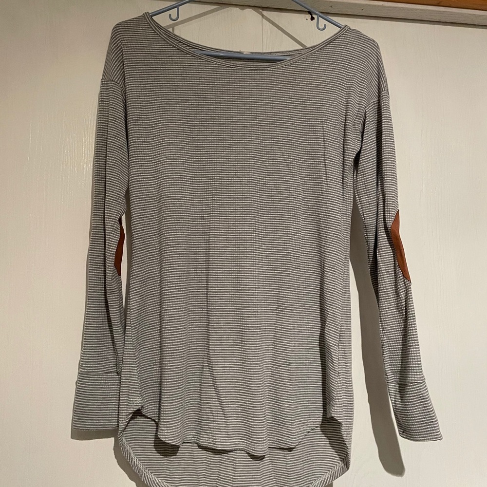 Long sleeve shirt with leather elbow “pads”
